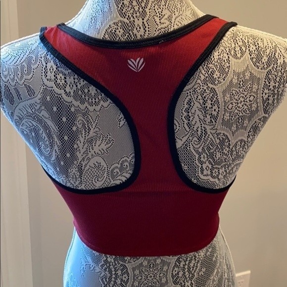 Forever21 Bundle of 3 tops - 2 Tank tops + 1 T-Shirt | Size Small - Picture 6 of 8